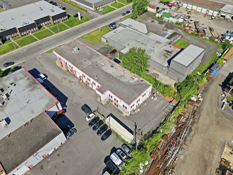 More Photos Of 605 Boul Guimond, Longueuil Warehouse For Sale