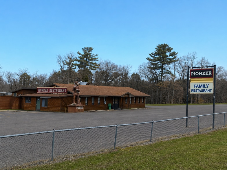 Primary Photo Of 244 N Pioneer Park Rd, Westfield General Retail For Sale