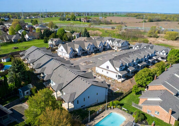 More Photos Of 2700 Mewburn Rd, Niagara Falls Apartments For Sale