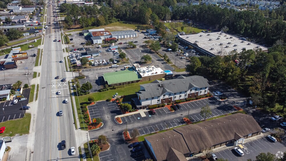 More Photos Of 3604 Market St, Wilmington Hotel For Sale