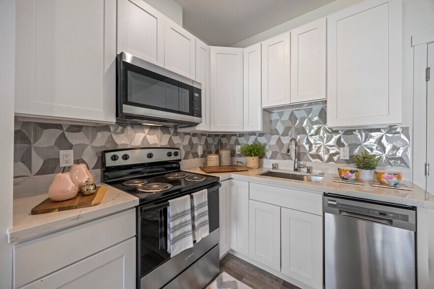 More Photos Of 2152 N 185th St, Shoreline Apartments For Sale