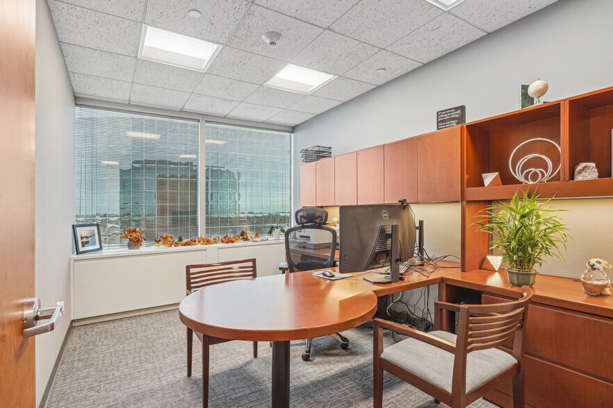 More Photos Of RXR Plz, Uniondale Office Residential For Lease