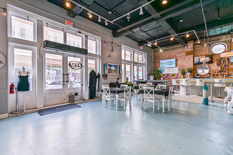 More Photos Of 2425 Strand St, Galveston Restaurant For Sale