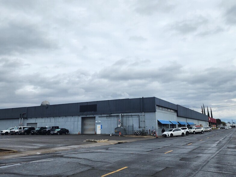 More Photos Of 909-911 Spiva Ave, Yuba City Warehouse For Lease