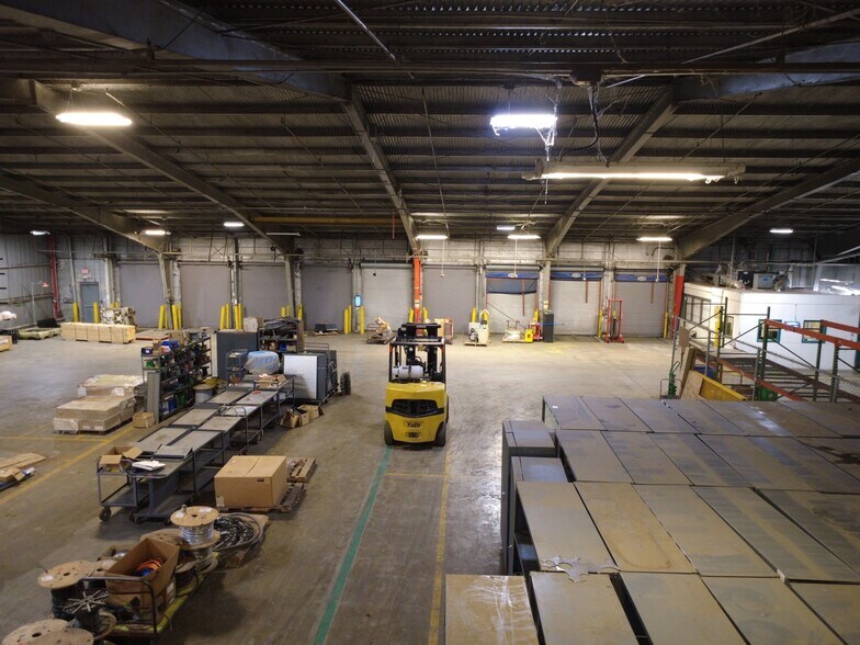 More Photos Of 2401 Blue Springs Rd, Cleveland Manufacturing For Sale