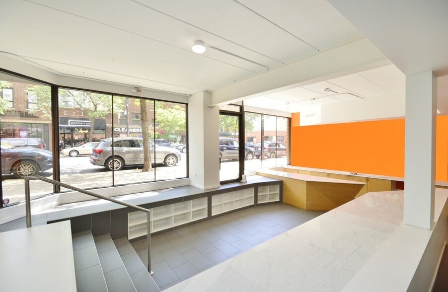 More Photos Of 1650-1660 N Wells St, Chicago General Retail For Sale