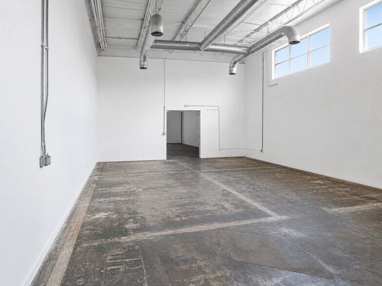 More Photos Of 455 E 10th Ave, Hialeah Warehouse For Sale