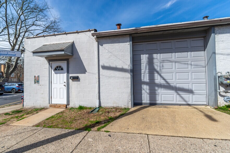 More Photos Of 99 S Main St, Lambertville Storefront For Sale