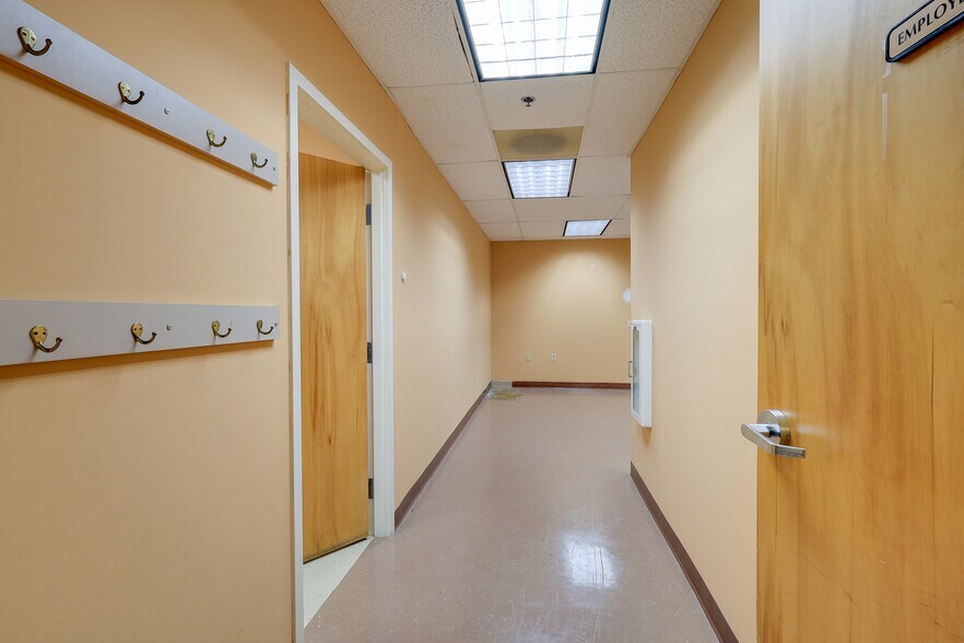 More Photos Of 604 Solarex Ct, Frederick Medical For Lease