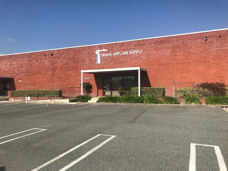 More Photos Of 2935-2955 Redondo Ave, Long Beach Warehouse For Lease