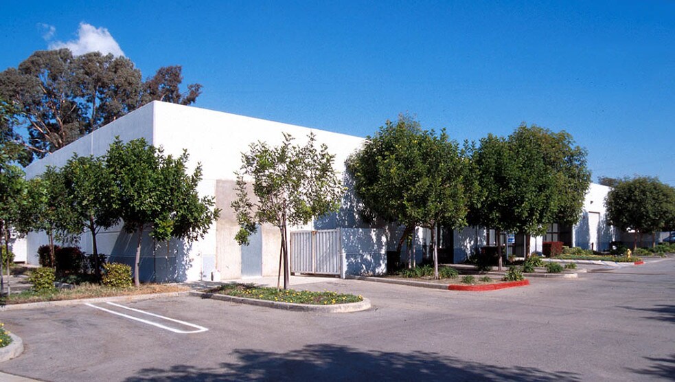 More Photos Of 4078 Mission Blvd, Montclair Unknown For Lease