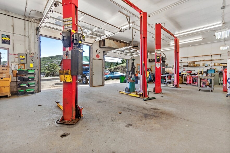 More Photos Of 397 Highway 119, Nederland Auto Repair For Sale