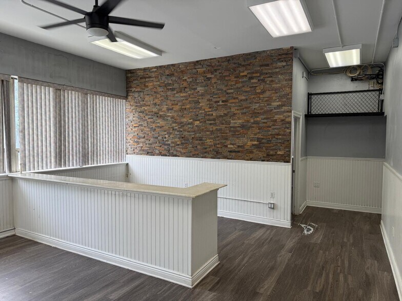 More Photos Of 115-117 Patterson St, Hillsdale Warehouse For Lease