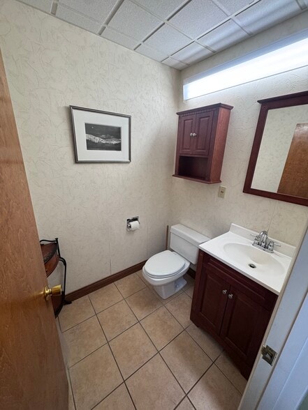 More Photos Of 7086 Corporate Way, Dayton Office For Lease