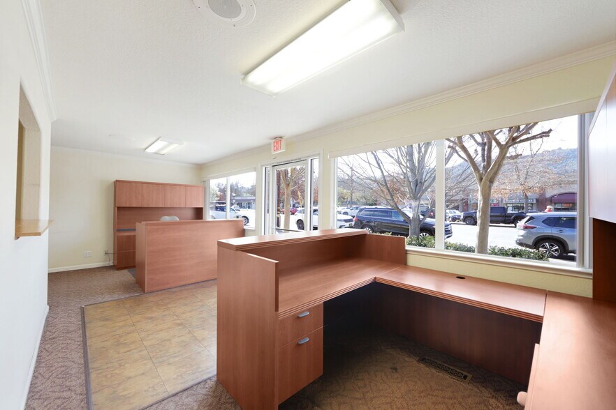 More Photos Of 70 Railroad Ave, Danville Office For Sale