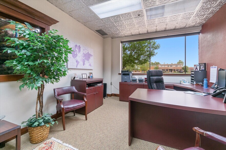 More Photos Of 2101 O'Neil Rd, Hudson Warehouse For Lease