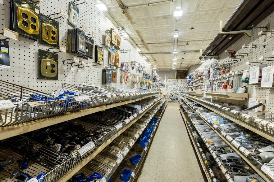 More Photos Of 1171 Main St S, Tifton Warehouse For Sale