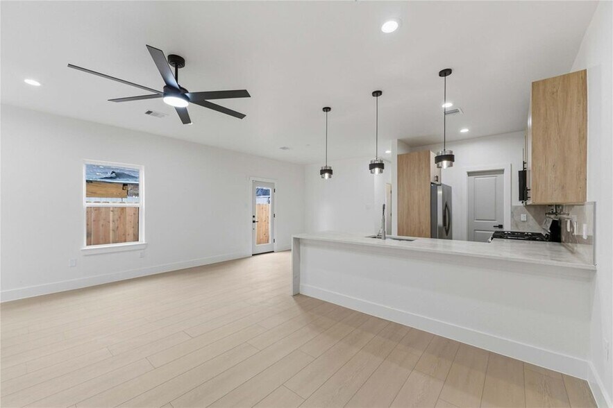 More Photos Of 4314 Stassen St, Houston Multifamily For Sale