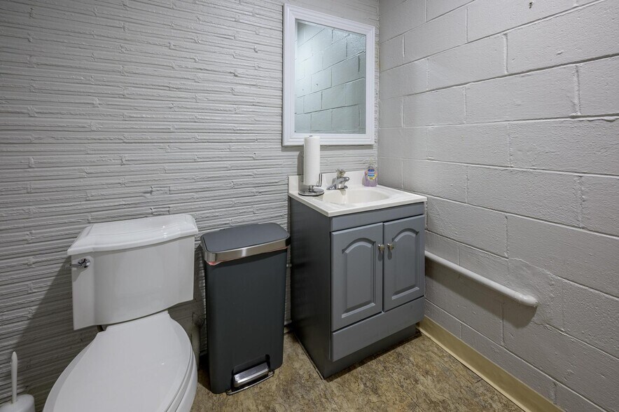 More Photos Of 240 Creek Rd, Mount Laurel Religious Facility For Sale