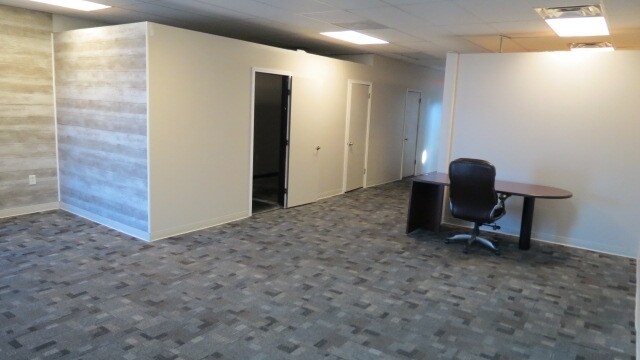 More Photos Of 3368 SR 752 St, Ashville Storefront Retail Office For Lease