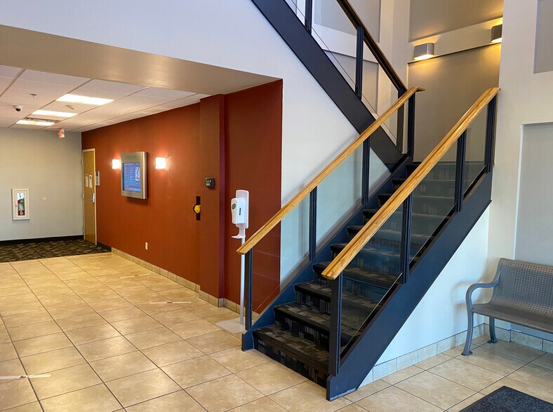 More Photos Of 2780 Snelling Ave N, Roseville Medical For Lease