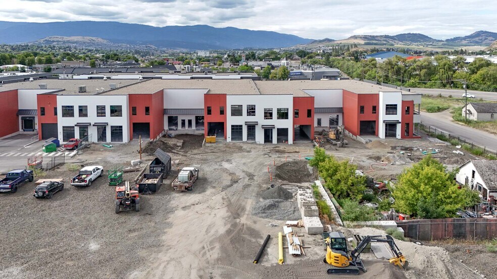 More Photos Of 4605 34 St, Vernon Distribution For Lease