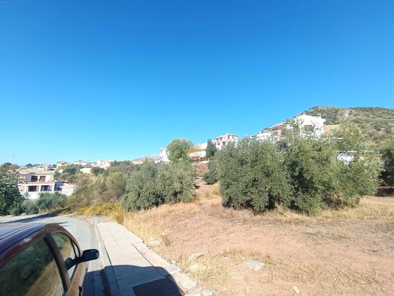 More Photos Of 3 Sau, Nívar Land For Sale