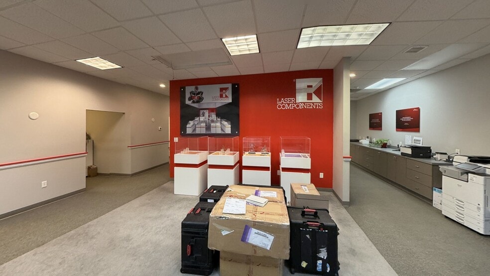 More Photos Of 116 S River Rd, Bedford Office For Sale