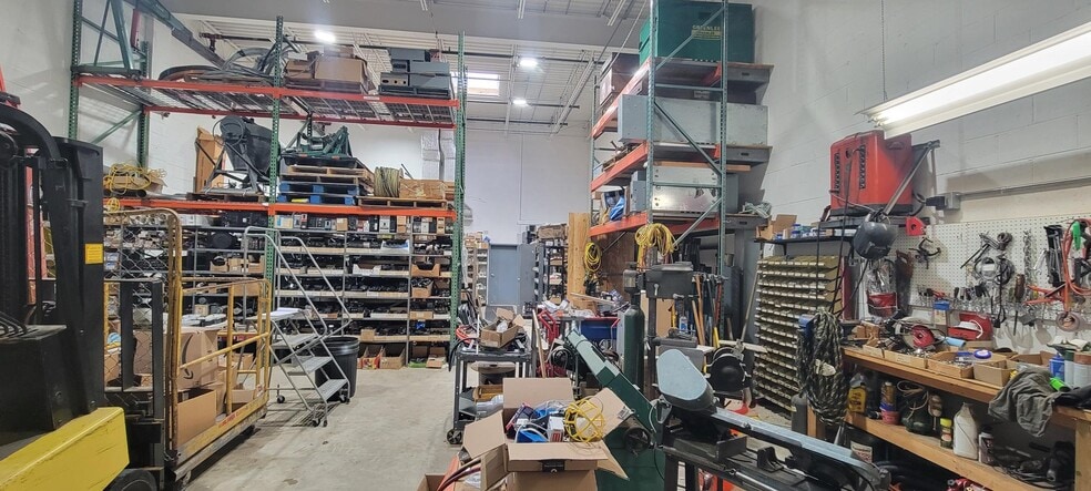 More Photos Of 5800 Woodcliff Rd, Bowie Warehouse For Sale