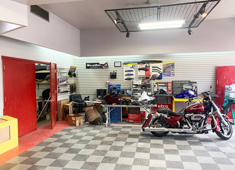 More Photos Of 7213 W Roosevelt Rd, Forest Park Storefront For Lease