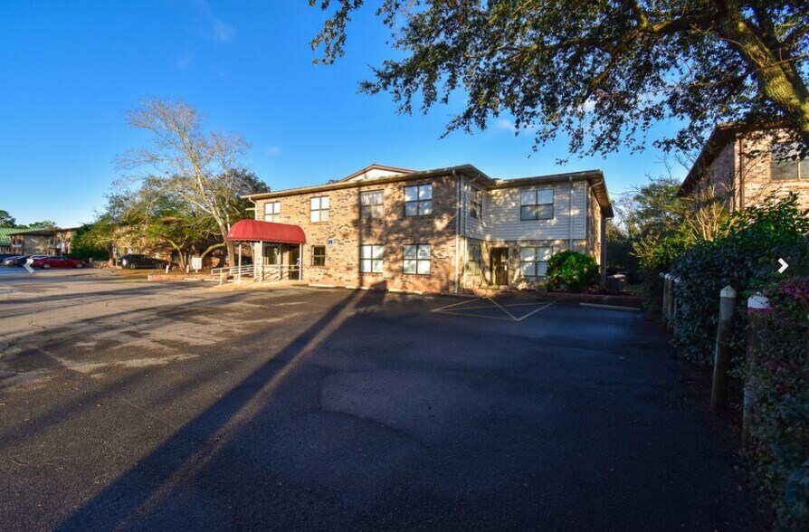 More Photos Of 911 Mar Walt Dr, Fort Walton Beach Office For Lease