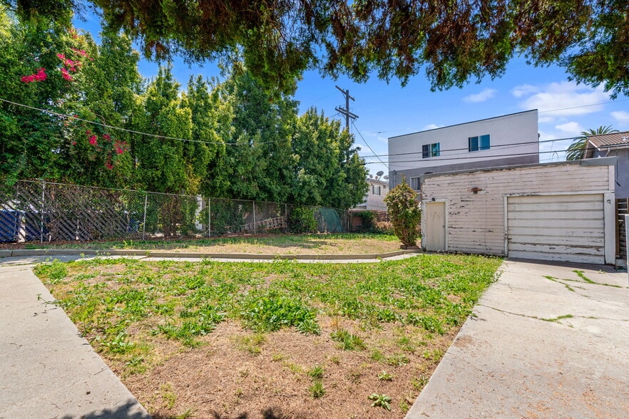 More Photos Of 4458 Maplewood Ave, Los Angeles Multifamily For Sale