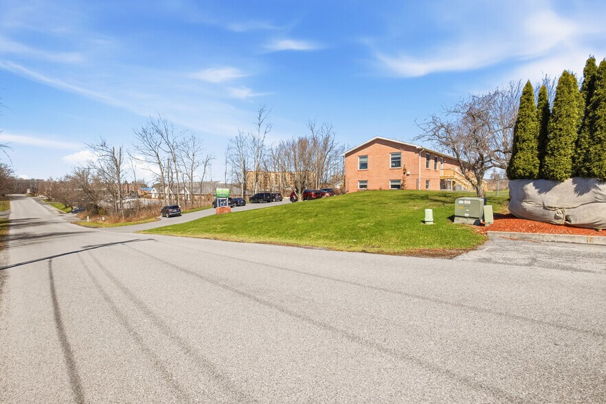 More Photos Of 328 Budfield St, Johnstown Office For Sale