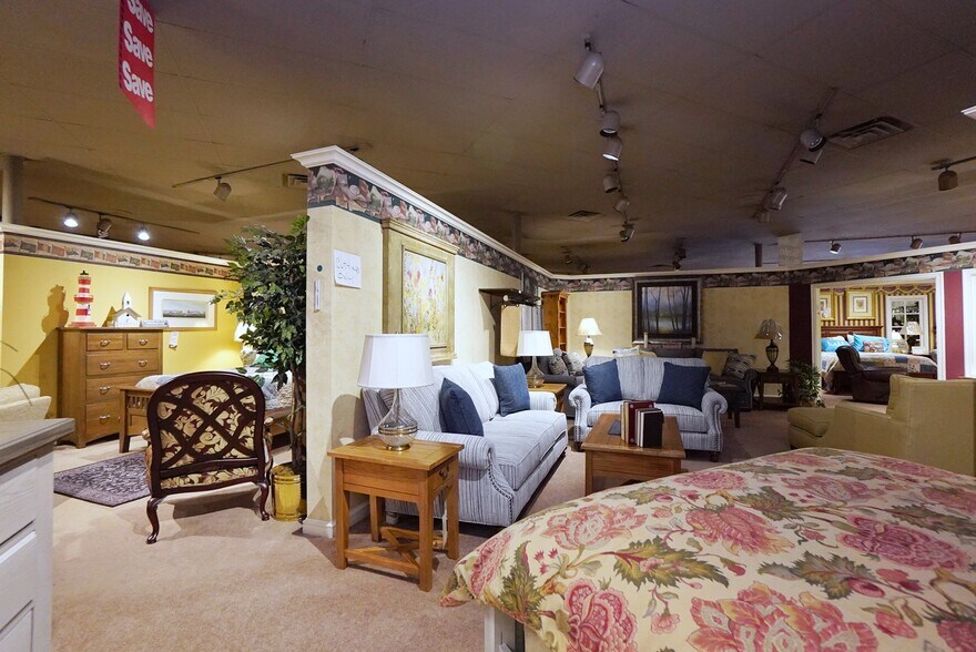 More Photos Of 1229 Castleton Ave, Staten Island Storefront For Lease