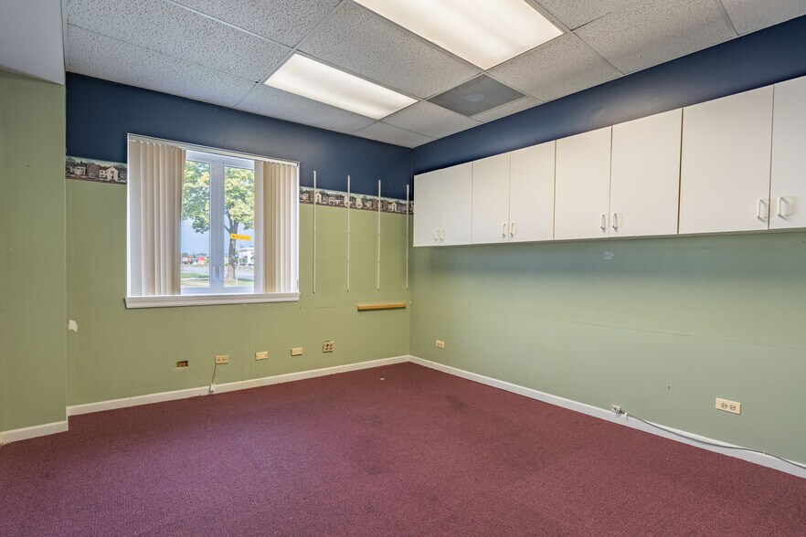More Photos Of 1219 Ogden Ave, Downers Grove Office For Sale