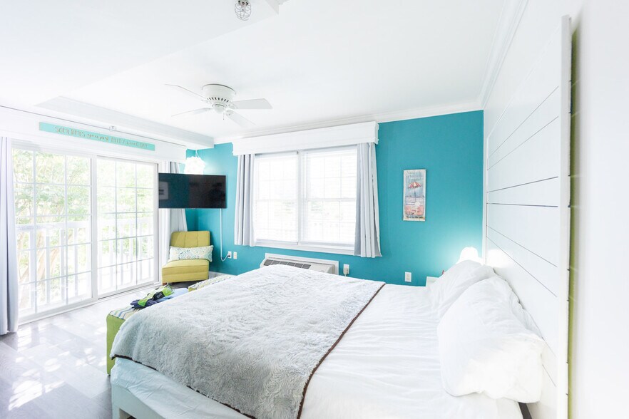 More Photos Of 34 6th St, Rehoboth Beach Hospitality For Sale