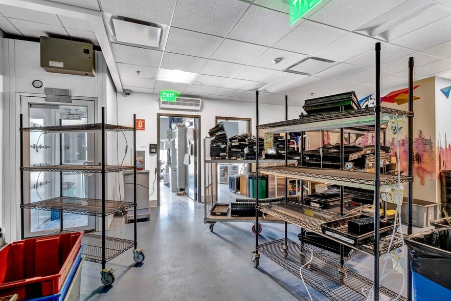 More Photos Of 10310 Harvest Park, Dimondale Warehouse For Lease