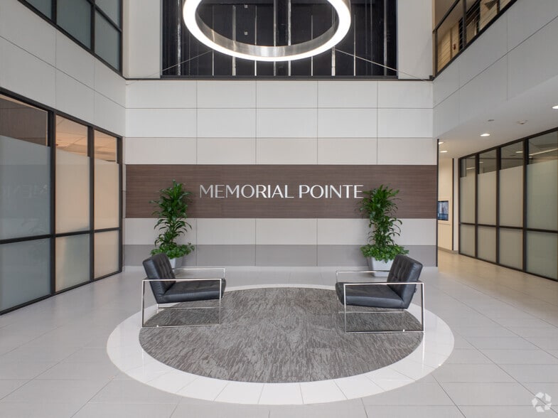 More Photos Of 11767 Katy Fwy, Houston Office For Lease