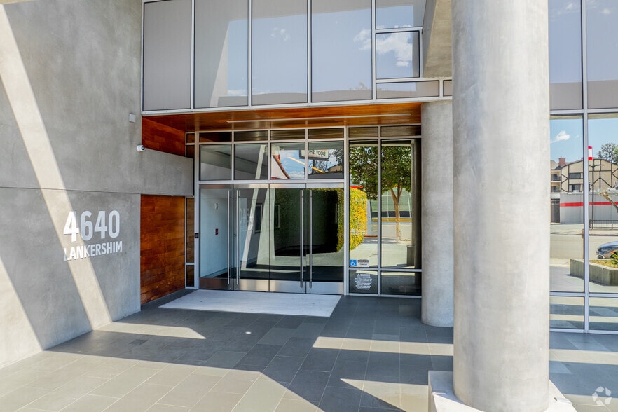 More Photos Of 4640 Lankershim Blvd, North Hollywood Office For Lease