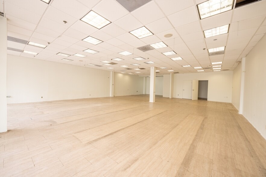 More Photos Of 8950 W Olympic Blvd, Beverly Hills Storefront Retail Office For Sale