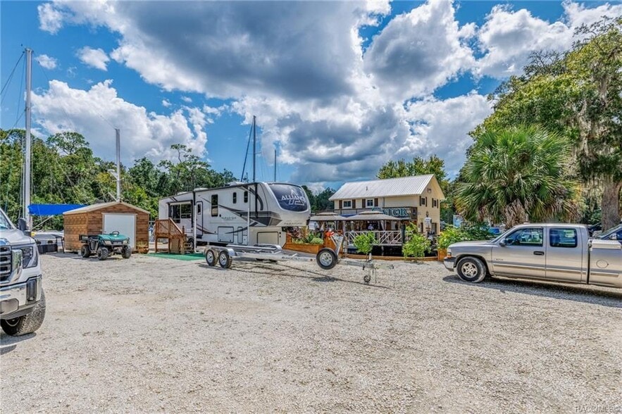 More Photos Of 6617 Riverside Dr, Yankeetown Marina For Sale