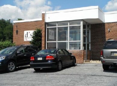 More Photos Of 330 E Park Dr, Harrisburg Warehouse For Lease