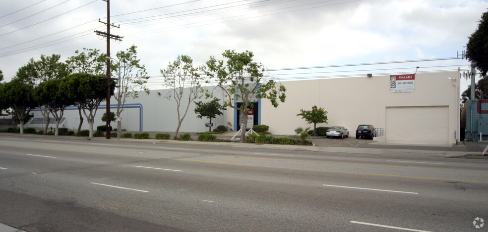 Primary Photo Of 1611 W 190th St, Gardena Warehouse For Lease