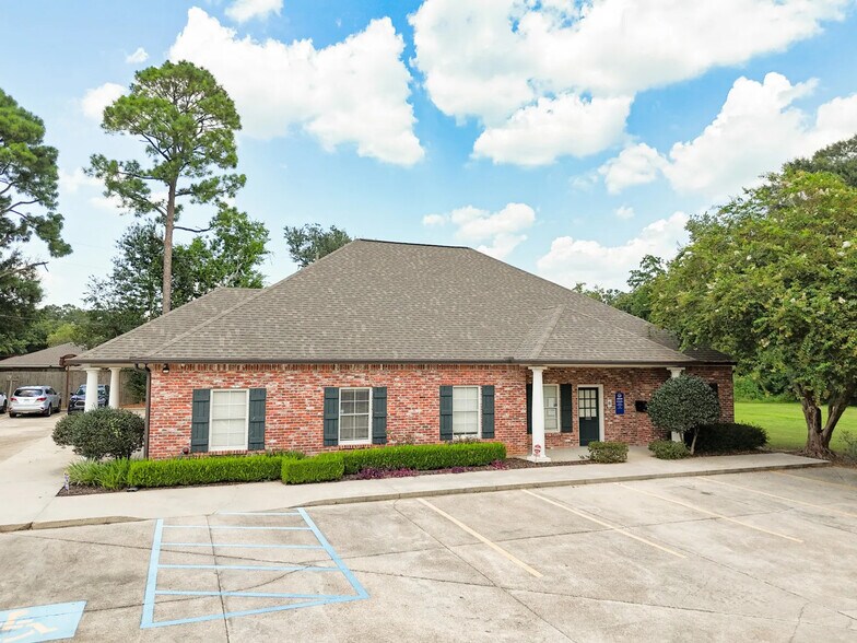 More Photos Of 10621 Plaza Americana, Baton Rouge Office For Lease