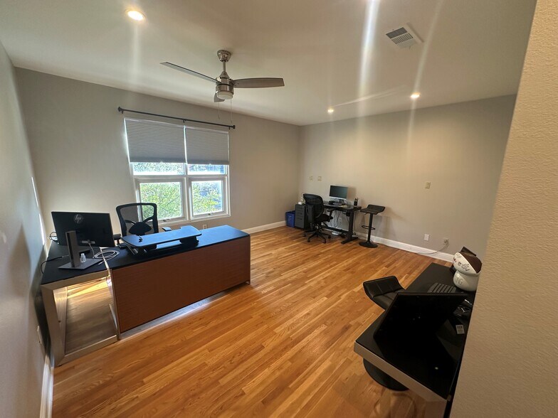 More Photos Of 4235 Cedar Springs Rd, Dallas Office For Sale