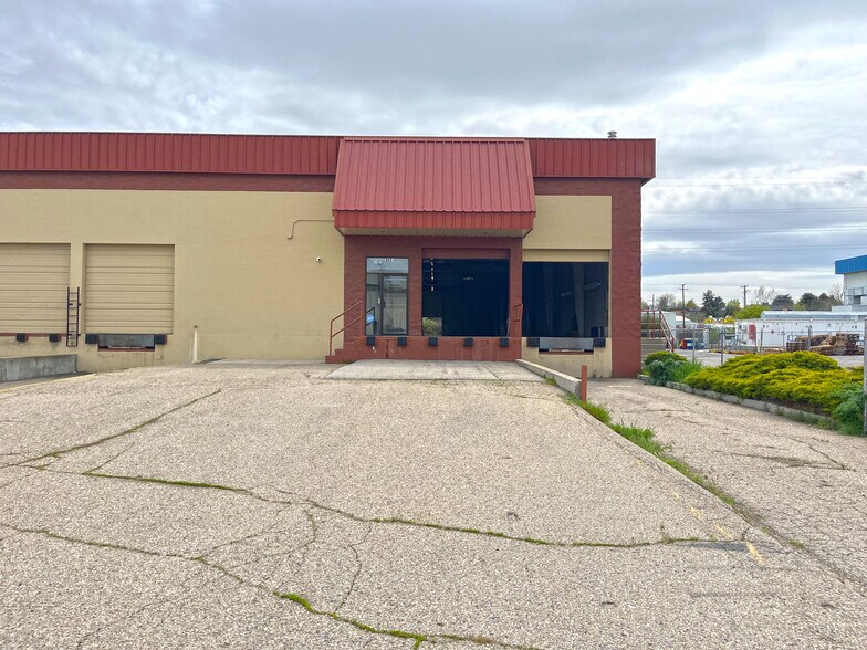 More Photos Of 8645-8651 Westpark St, Boise Warehouse For Lease