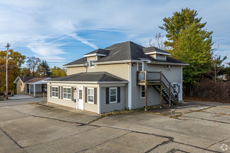 More Photos Of 205 Easy St, Uniontown Unknown For Lease