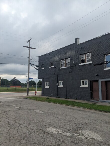 More Photos Of 576 E 152nd St, Cleveland Apartments For Sale