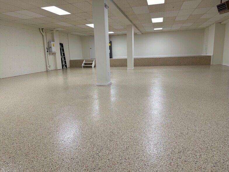 More Photos Of 87 Taylor Ave, Norwalk Office For Lease