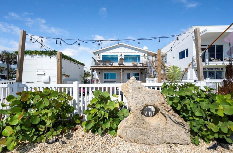 More Photos Of 701 N Ocean Shore Blvd, Flagler Beach Office Residential For Sale